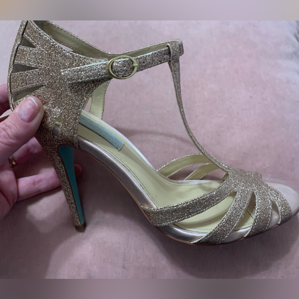 Betsey Johnson Rose Gold Glitter Strappy Heels, size 7